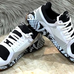 Reebok size 9 1/2 sneakers